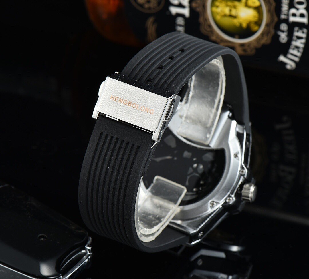 1963 Watch Pilot Military Tough Guy Wristwatch Hollow Out Peculiar Personality Dial Sports Men Timer Retro Domineering Man Clock 1963復古霸氣飛行員軍事腕錶