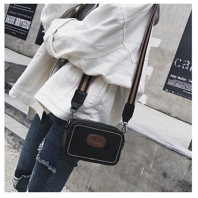 Vintage Printing Wide Strap Crossbody Bags Women Designer Luxury Pu Leather Lady Shoulder Messenger Bag Small Flap Square Female 復古印花寬帶皮革方形單肩袋